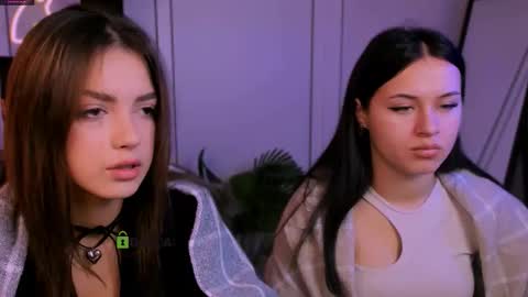 vivy_star online show from October 6, 2025, 8:34 am