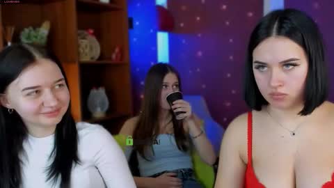 Snapshot of vivy_star chatting on February 12, 2026, 8:04 pm vivy_star online show from February 12, 2026, 8:04 pm