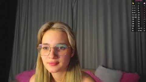 Snapshot of vivyboo111 chatting on November 1, 2025, 8:44 pm vivyboo111 online show from November 1, 2025, 8:44 pm