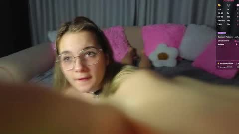 Snapshot of vivyboo111 chatting on November 10, 2025, 8:41 pm vivyboo111 online show from November 10, 2025, 8:41 pm