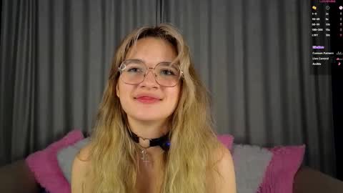 Snapshot of vivyboo111 chatting on November 30, 2025, 8:24 pm vivyboo111 online show from November 30, 2025, 8:24 pm