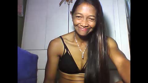 Snapshot of vixen_lina chatting on April 25, 2026, 4:48 pm vixen_lina online show from April 25, 2026, 4:48 pm