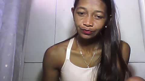 Snapshot of vixen_lina chatting on June 23, 2026, 6:22 am vixen_lina online show from June 23, 2026, 6:22 am