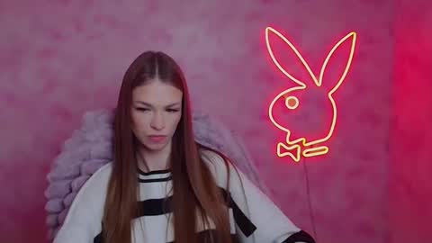 Snapshot of vladaseduction chatting on February 2, 2026, 6:23 am Vlada online show from February 2, 2026, 6:23 am