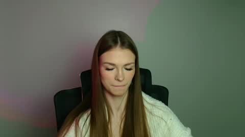 Snapshot of vladaseduction chatting on February 18, 2026, 12:34 pm Vlada online show from February 18, 2026, 12:34 pm