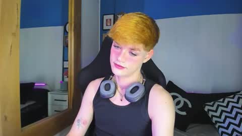 Snapshot of vladhellsing4 chatting on October 22, 2025, 2:28 pm Vlad online show from October 22, 2025, 2:28 pm