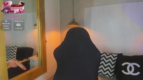 Snapshot of vladhellsing4 chatting on January 15, 2026, 2:43 pm Vlad online show from January 15, 2026, 2:43 pm