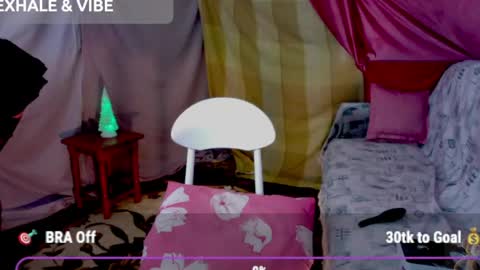 Snapshot of vladiskin chatting on April 19, 2026, 9:08 am Violetta Elysia online show from April 19, 2026, 9:08 am