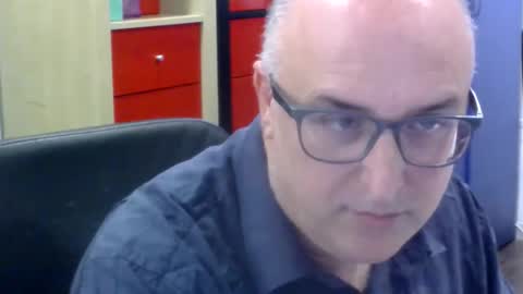 Snapshot of volpi72 chatting on November 17, 2025, 6:35 pm volpi72 online show from November 17, 2025, 6:35 pm