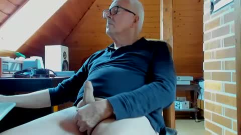 Snapshot of vonrex1 chatting on February 18, 2025, 10:27 am heinz online show from February 18, 2025, 10:27 am