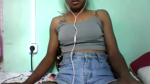 vounialdy online show from January 30, 2025, 5:39 pm