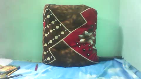 vounialdy online show from March 2, 2025, 6:37 am