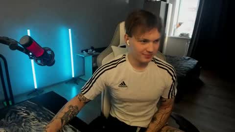 vova_belkin_2 online show from May 2, 2026, 3:39 pm