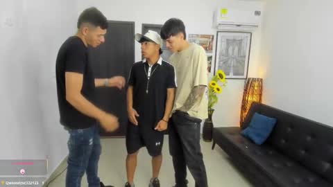 voyeurism_guys online show from March 11, 2026, 11:22 pm