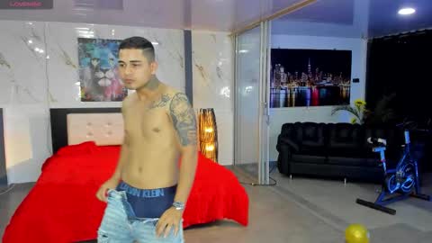 voyeurism_guys online show from March 25, 2026, 11:11 pm
