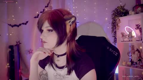 Snapshot of vronnier chatting on November 18, 2025, 11:47 am vronnier online show from November 18, 2025, 11:47 am