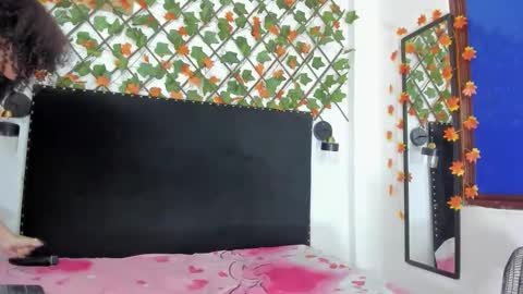 vsamanthaper2 online show from February 3, 2026, 2:53 am