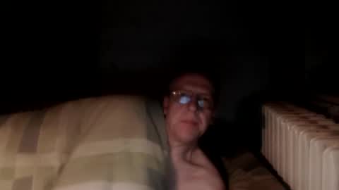 vthomasp719 online show from April 19, 2026, 5:40 am