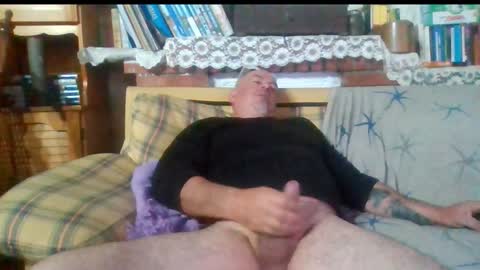 Snapshot of vuda77 chatting on January 20, 2025, 7:58 am oscar online show from January 20, 2025, 7:58 am