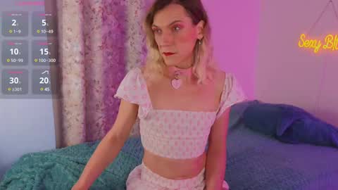 Snapshot of vulgar_wife chatting on February 13, 2025, 1:19 am Vikky online show from February 13, 2025, 1:19 am