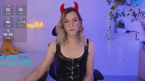 Snapshot of vulgar_wife chatting on November 2, 2025, 1:24 pm Vikky online show from November 2, 2025, 1:24 pm