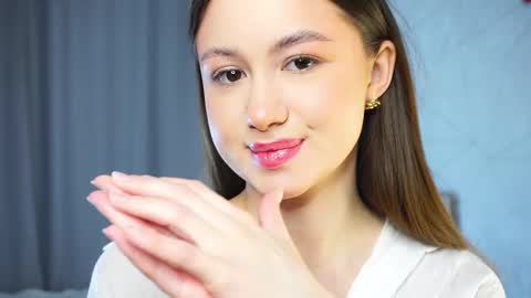 Snapshot of vvilly_wonka chatting on January 19, 2026, 2:15 am Ethal - thank you for thumb up online show from January 19, 2026, 2:15 am