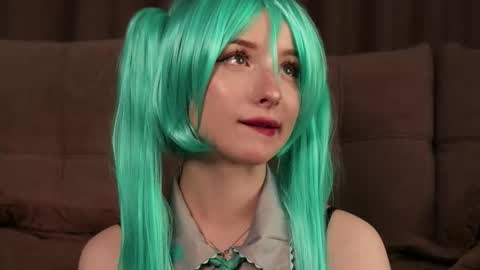 Nana online show from October 24, 2025, 4:20 am