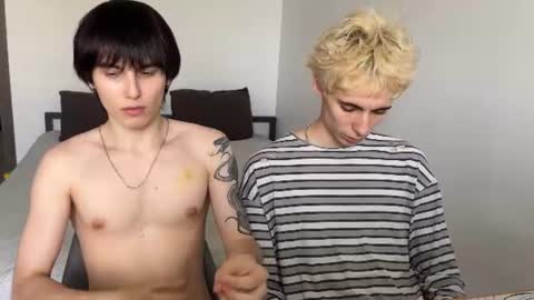 Snapshot of w1z1x chatting on August 6, 2026, 3:36 pm w1z1x online show from August 6, 2026, 3:36 pm