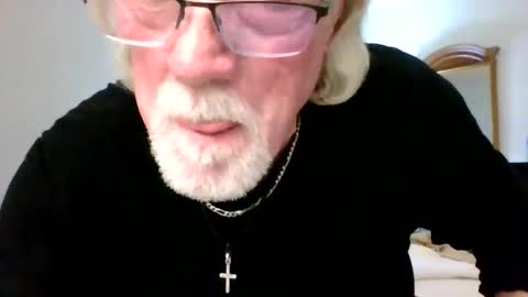 w3llbit online show from December 10, 2024, 6:01 am