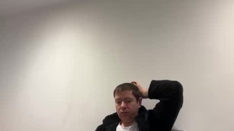 Snapshot of w919 chatting on January 9, 2026, 6:42 pm V online show from January 9, 2026, 6:42 pm
