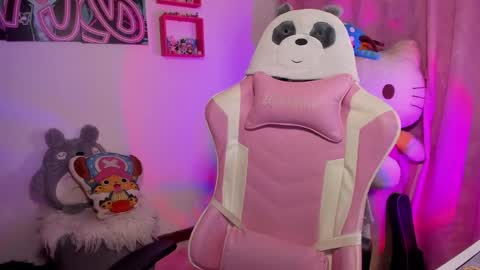 AIKA  online show from September 22, 2025, 10:34 pm