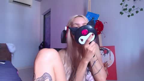 Waifu exe online show from May 16, 2026, 3:03 am