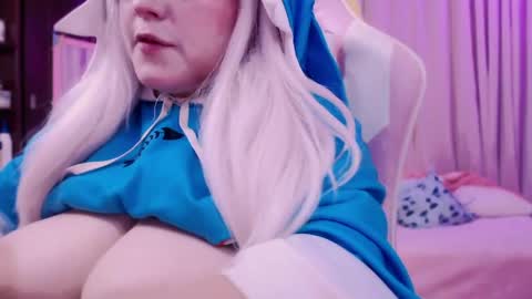 Snapshot of waifumochi_chan chatting on April 24, 2026, 2:47 am online show from April 24, 2026, 2:47 am