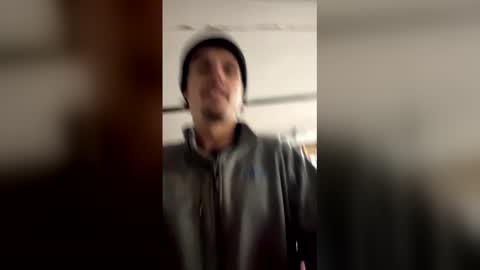 Snapshot of wakaan76 chatting on February 22, 2026, 1:18 am wakaan76 online show from February 22, 2026, 1:18 am