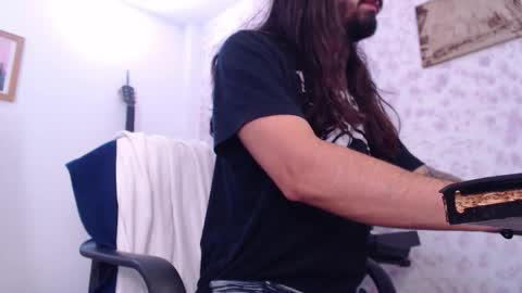 Snapshot of wake_and_bakee chatting on November 10, 2025, 7:13 pm John online show from November 10, 2025, 7:13 pm