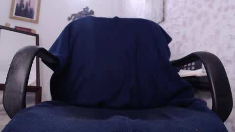 Snapshot of wake_and_bakee chatting on December 19, 2025, 8:05 pm John online show from December 19, 2025, 8:05 pm