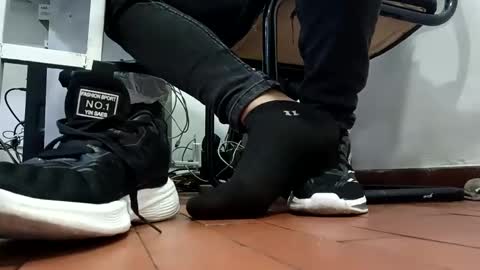 WaltherFeet  online show from November 27, 2025, 8:33 pm