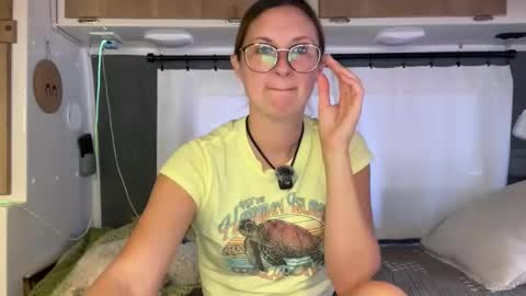 Snapshot of wanderlustjade chatting on June 7, 2026, 6:22 pm Jade Adonis online show from June 7, 2026, 6:22 pm