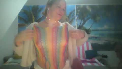 Snapshot of wannafeelitall chatting on December 28, 2024, 8:58 pm Emilia inst online show from December 28, 2024, 8:58 pm