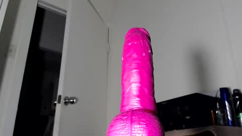 Snapshot of wantsum2night chatting on January 5, 2025, 12:31 pm wants online show from January 5, 2025, 12:31 pm