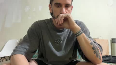 wearetwo online show from October 19, 2025, 12:22 am