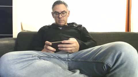 watchmecum78 online show from November 18, 2025, 2:43 pm