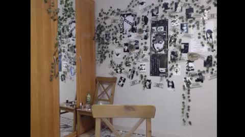 Mina online show from October 23, 2025, 7:12 pm