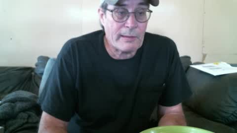 Snapshot of wbfarm chatting on October 7, 2025, 5:54 pm WB Farm online show from October 7, 2025, 5:54 pm