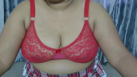 Snapshot of we_are_indian chatting on May 20, 2026, 2:40 am khushiwife kabirhubby kavyasexy gf online show from May 20, 2026, 2:40 am