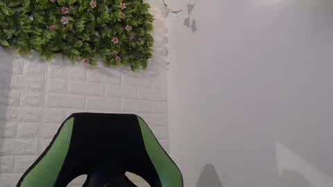 Trixie 3 online show from February 14, 2025, 5:14 pm