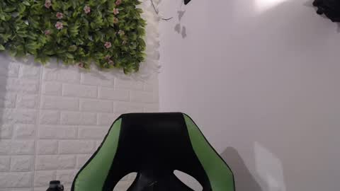 Trixie 3 online show from February 15, 2025, 3:17 pm