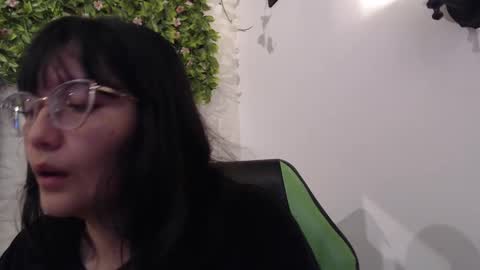 Trixie 3 online show from February 19, 2025, 1:50 pm