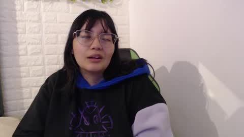 Trixie 3 online show from March 6, 2025, 1:57 pm