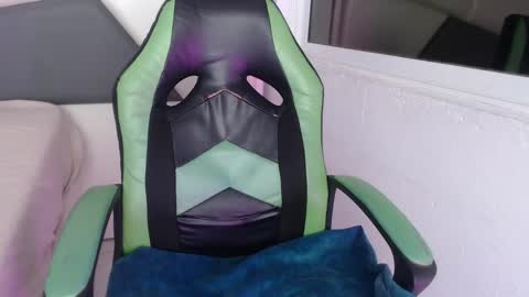 Trixie 3 online show from September 15, 2025, 1:44 pm